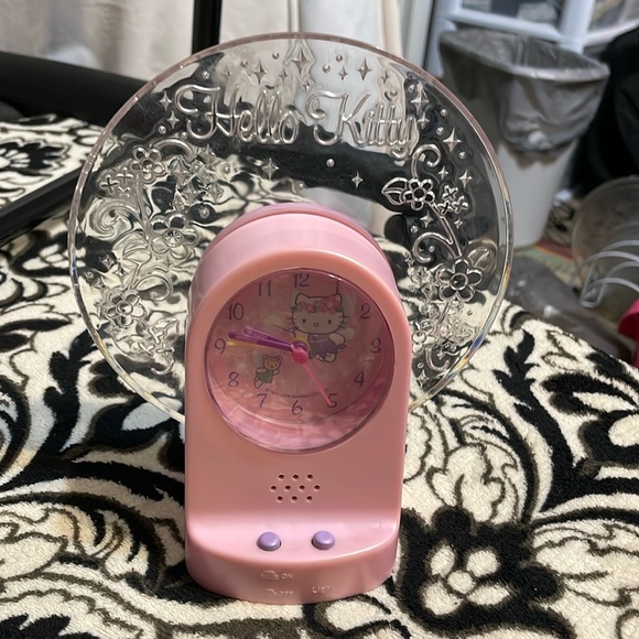 💖🌸💖ANTIQUE HELLO KITTY ALARM CLOCK💖🌸💖 - Picture 1 of 8